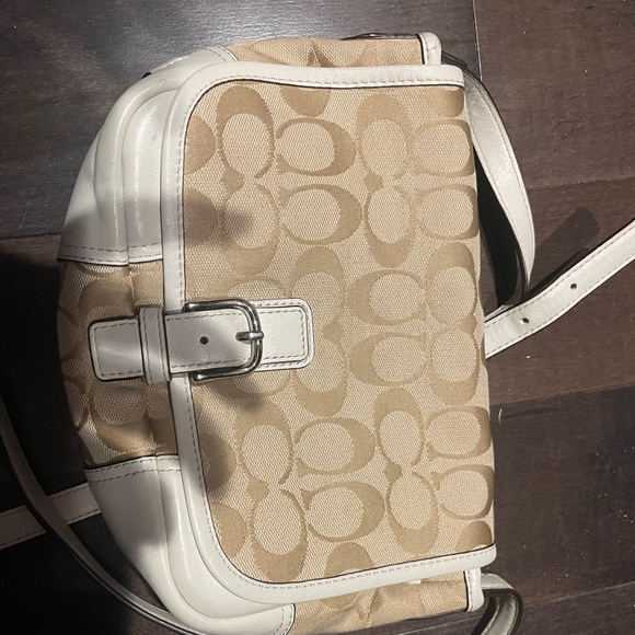 Small coach pocketbook in excellent condition - Picture 1 of 3